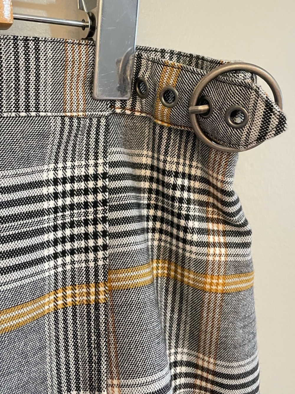 Harlow Grey Plaid A-Line Mini Skirt with Yellow Accents – Size XL EUC - Picture 5 of 14
